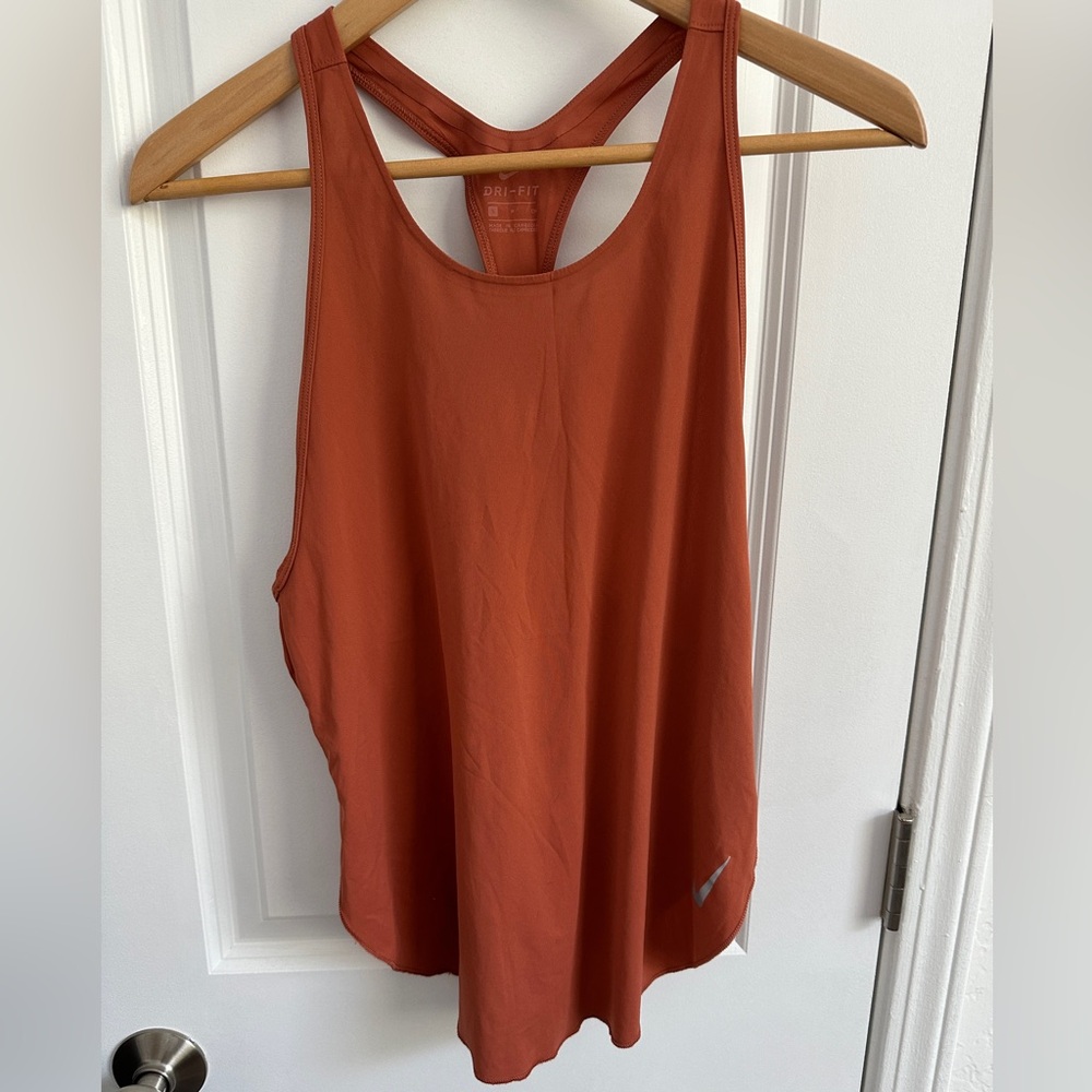 Nike running top